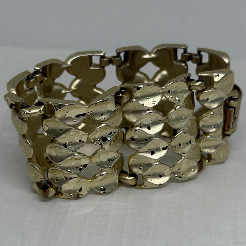 Vintage wide runway speckled Gold-Tone Women's chunky Bracelet